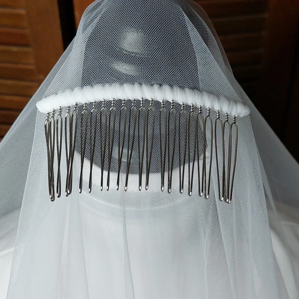 White Fingertip Ruffle Edge Wedding Veil With Blusher and Comb